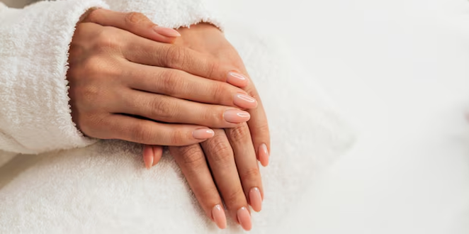 Uñas Naturales: Tonos Nude y Rosados para un Look Elegante y Minimalista